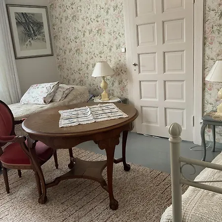 Perinteinen Villa Vesivehmaa