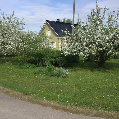 Perinteinen Villa Vesivehmaa